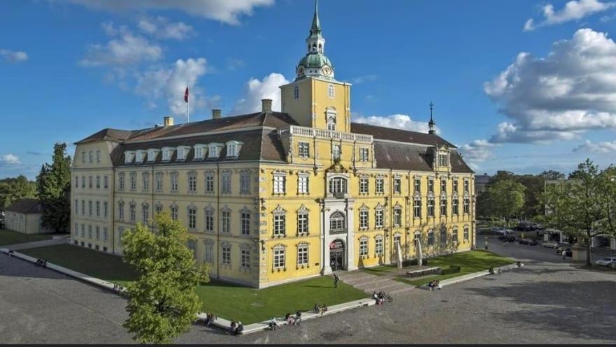 Hafenperle Ferienwohnung Am Alten Stadthafen In Oldenburg - Zentrale City Lage Buitenkant foto